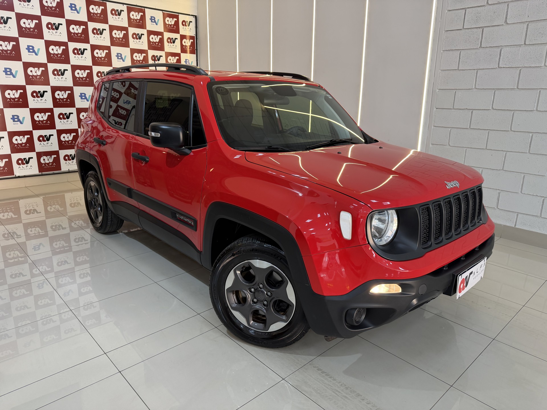 Foto Renegade1.8 4x2 Flex 16v Aut.
