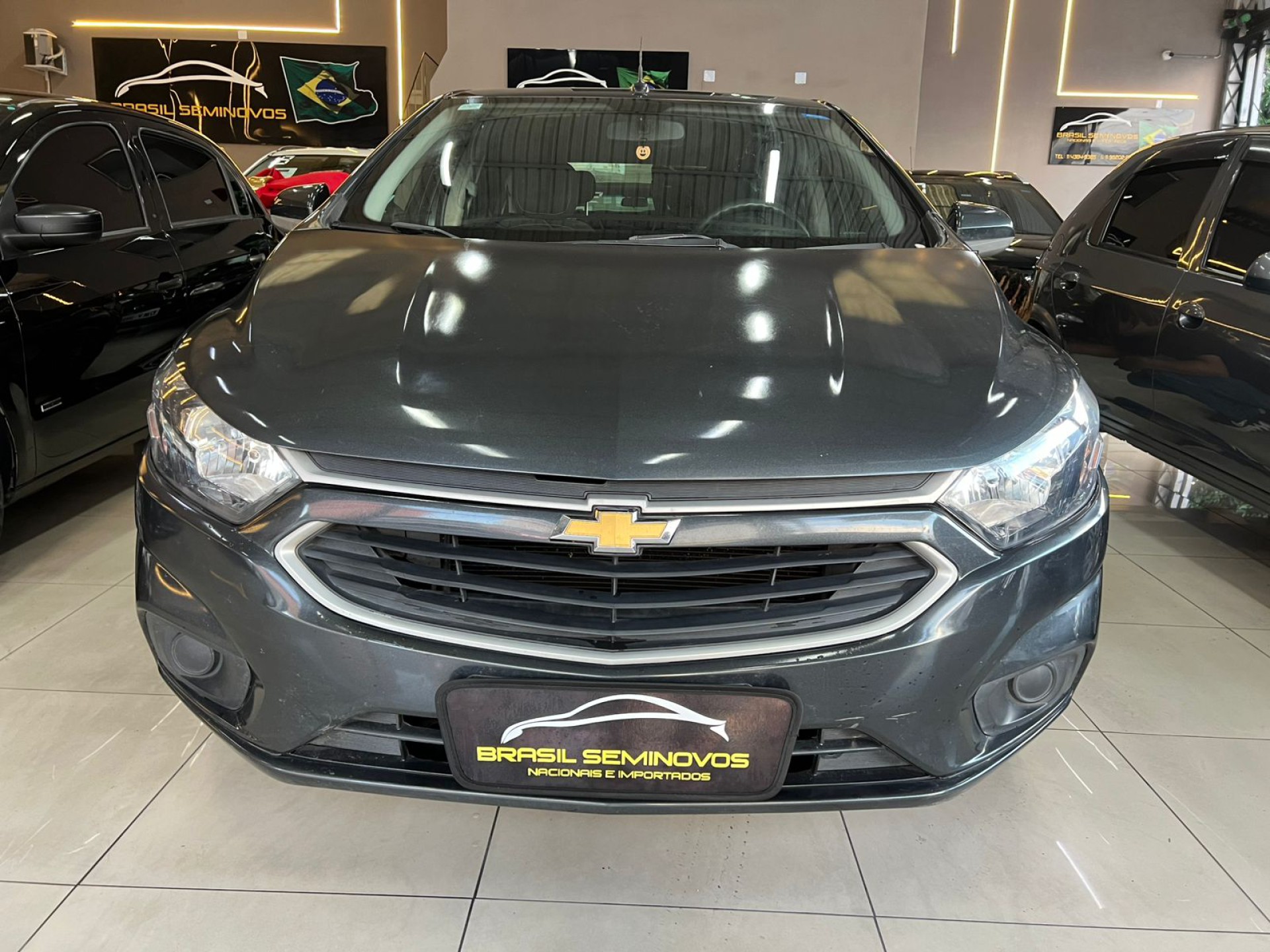 Foto Onix Hatch Lt 1.0 8v Flexpower 5p Mec.