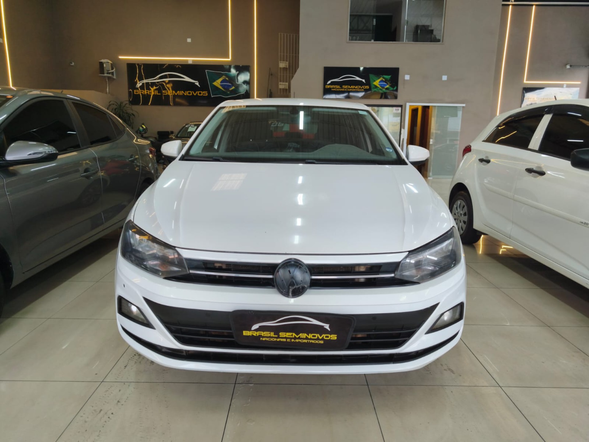 Foto Polo Comfort. 200 Tsi 1.0 Flex 12v Aut.
