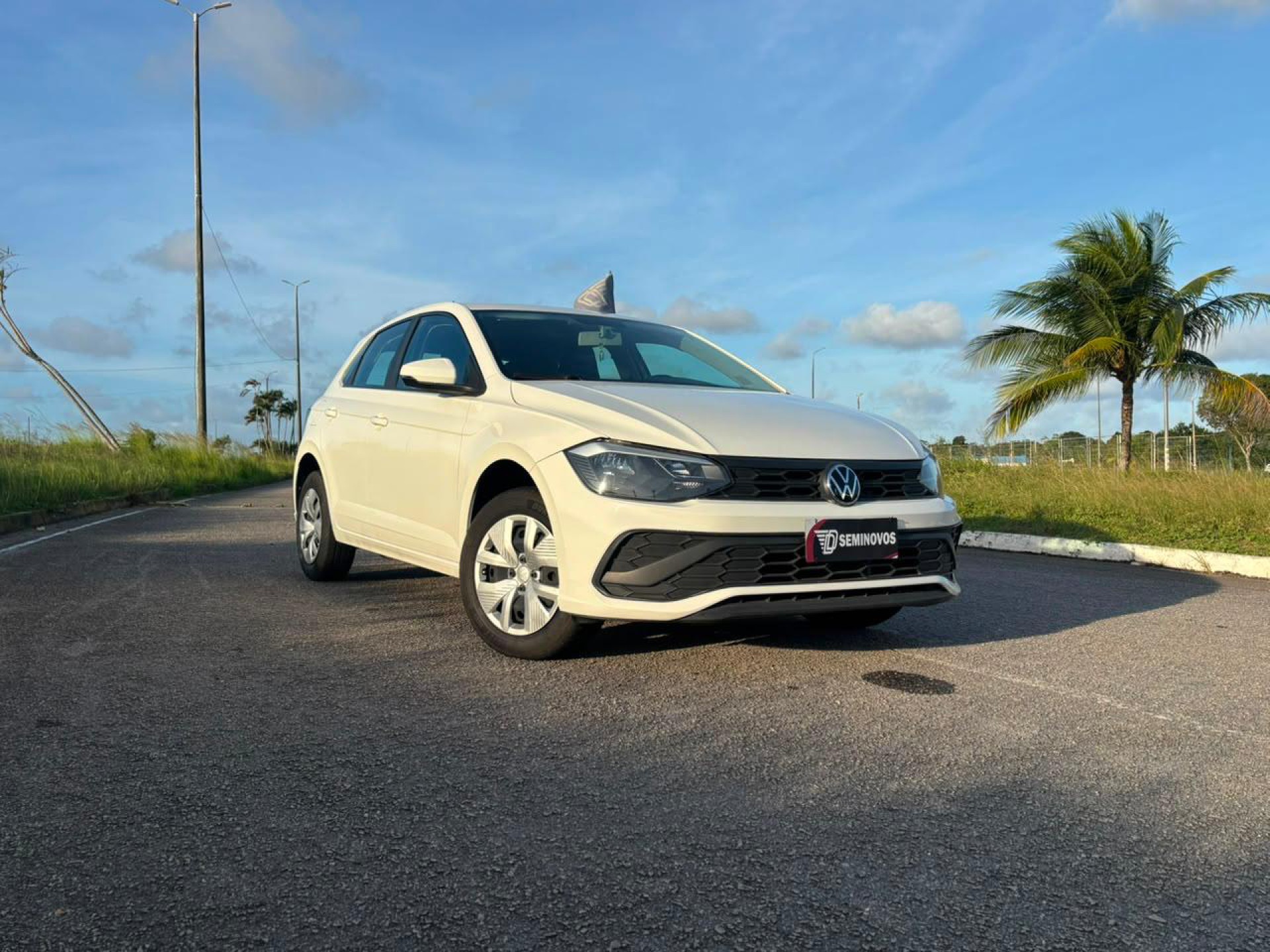 Volkswagen Polo Track 1.0 Flex 12v 5p