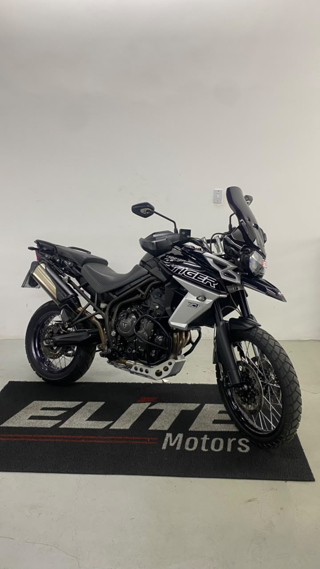 Triumph Tiger 800 Xcx