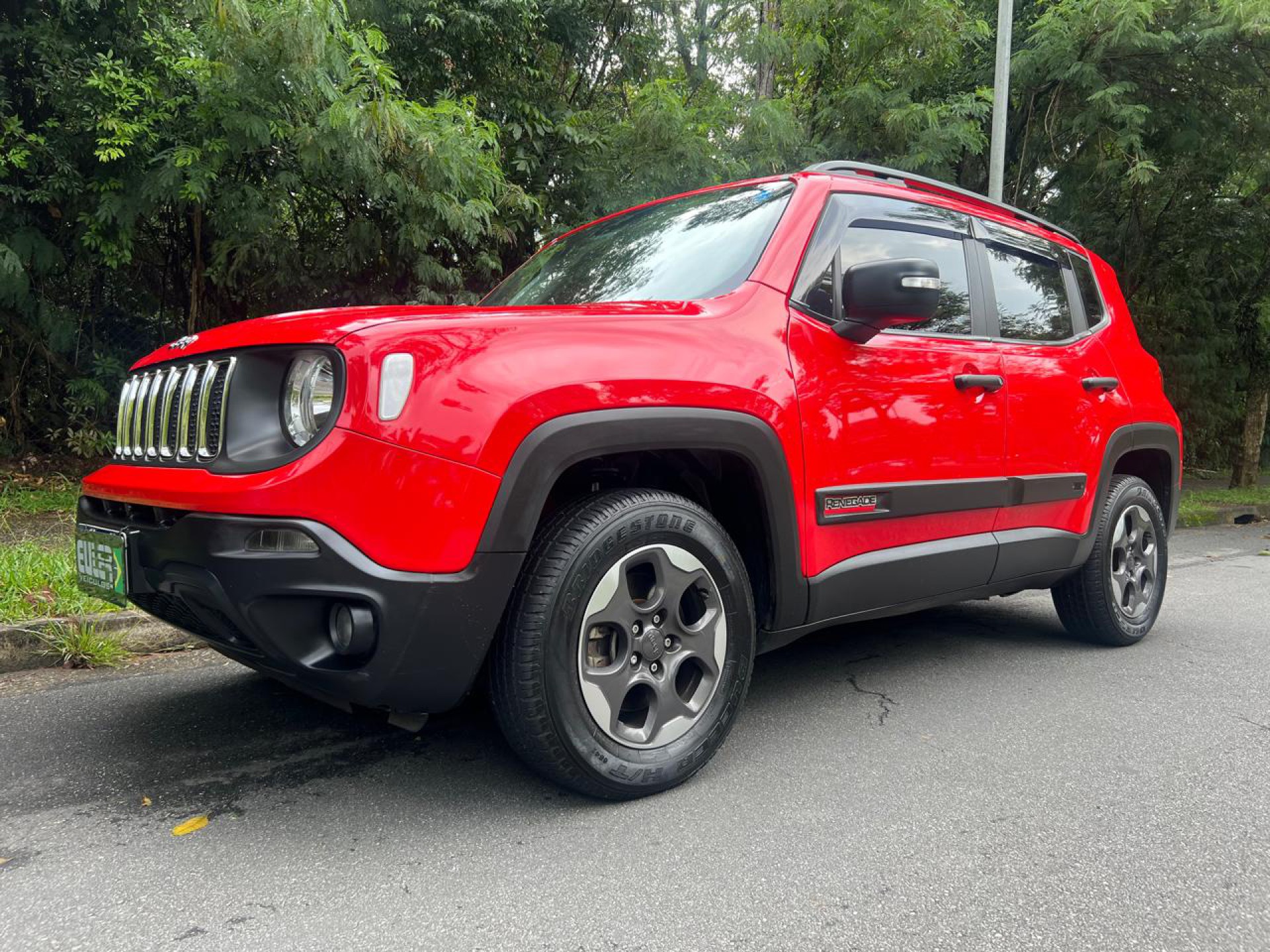 Foto Renegade 1.8 4x2 Flex 16v Aut. 2020