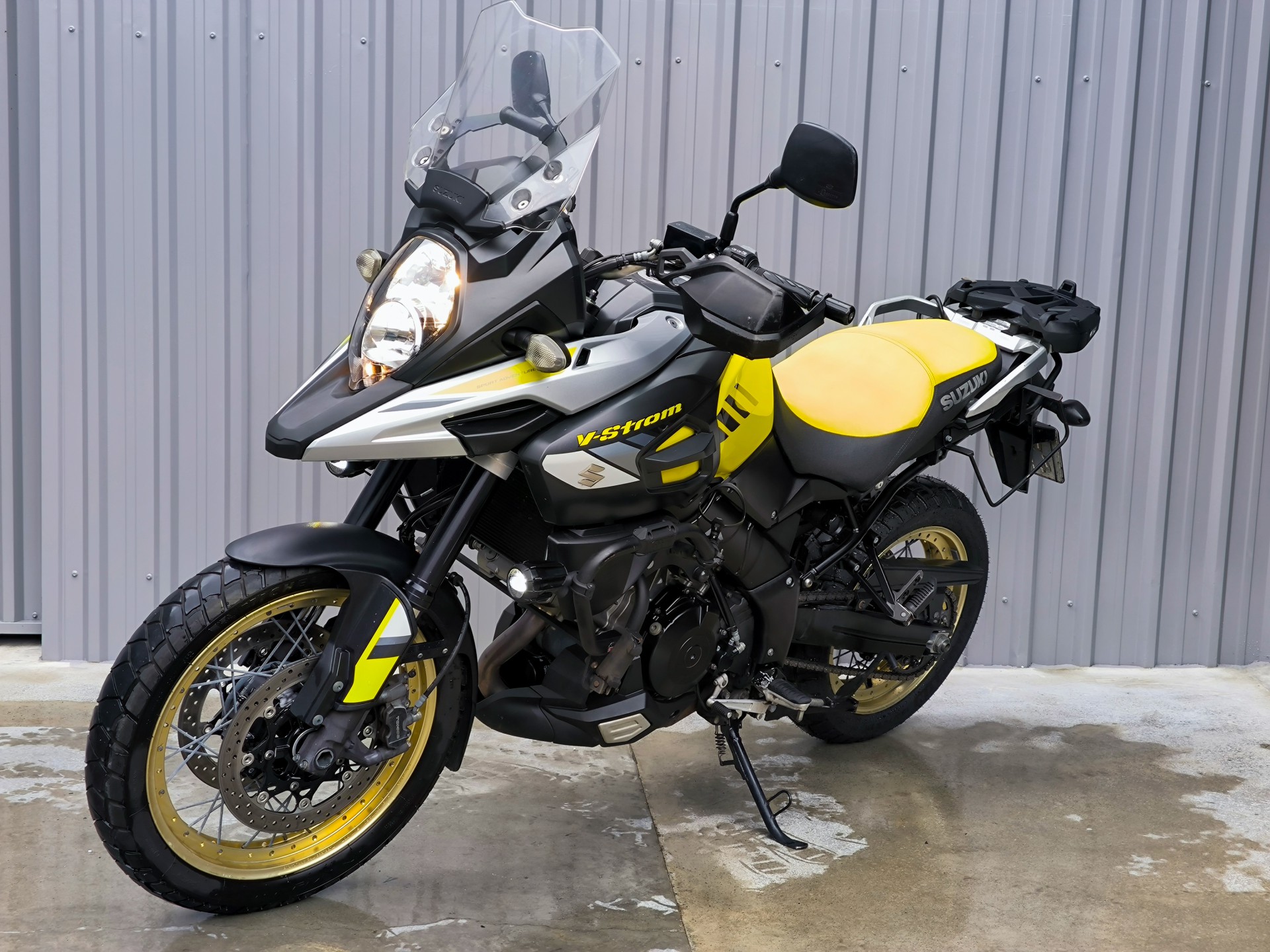 Foto Suzuki V-strom 1000 Xt