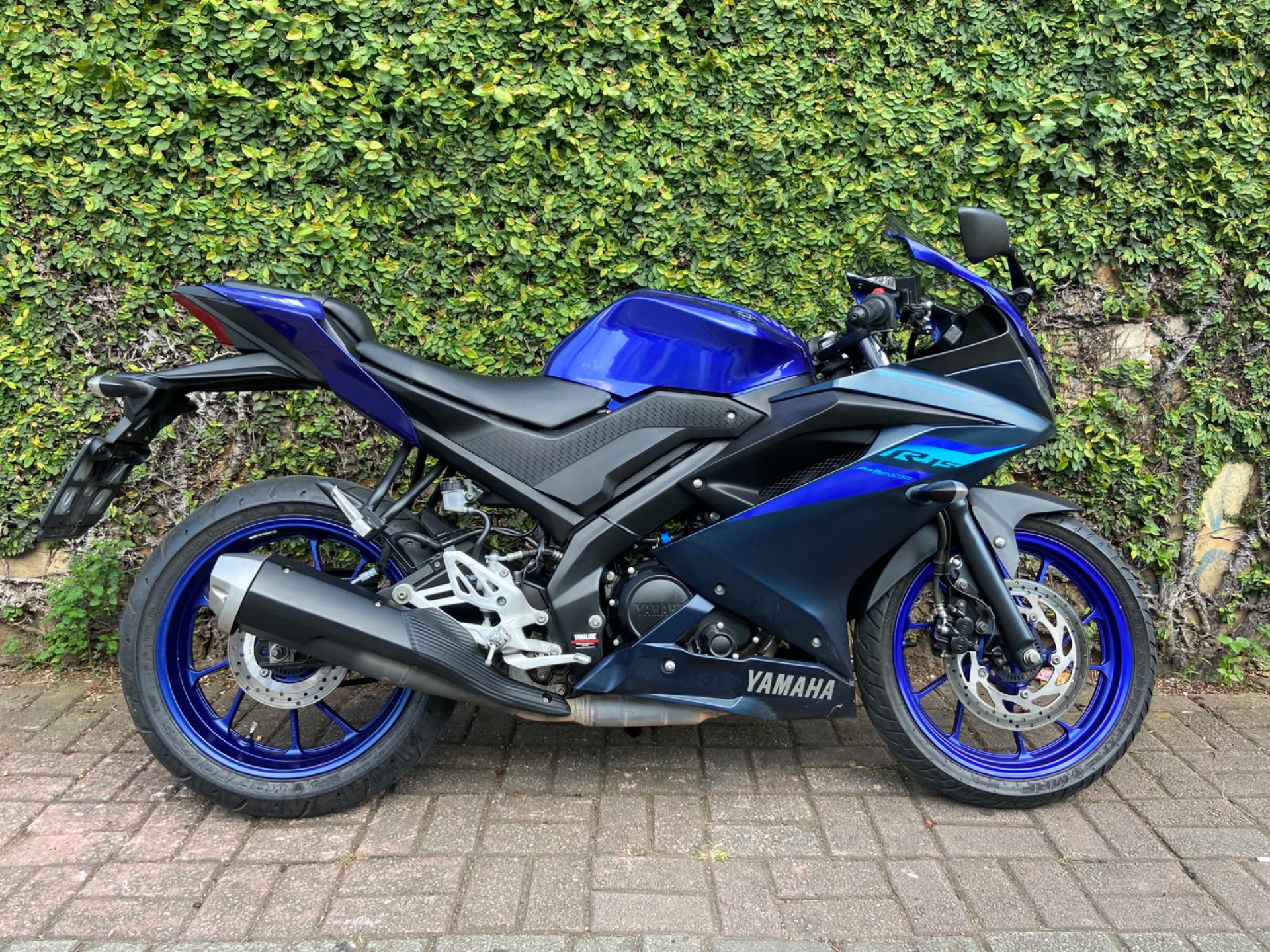 Yamaha YZF R15 Abs
