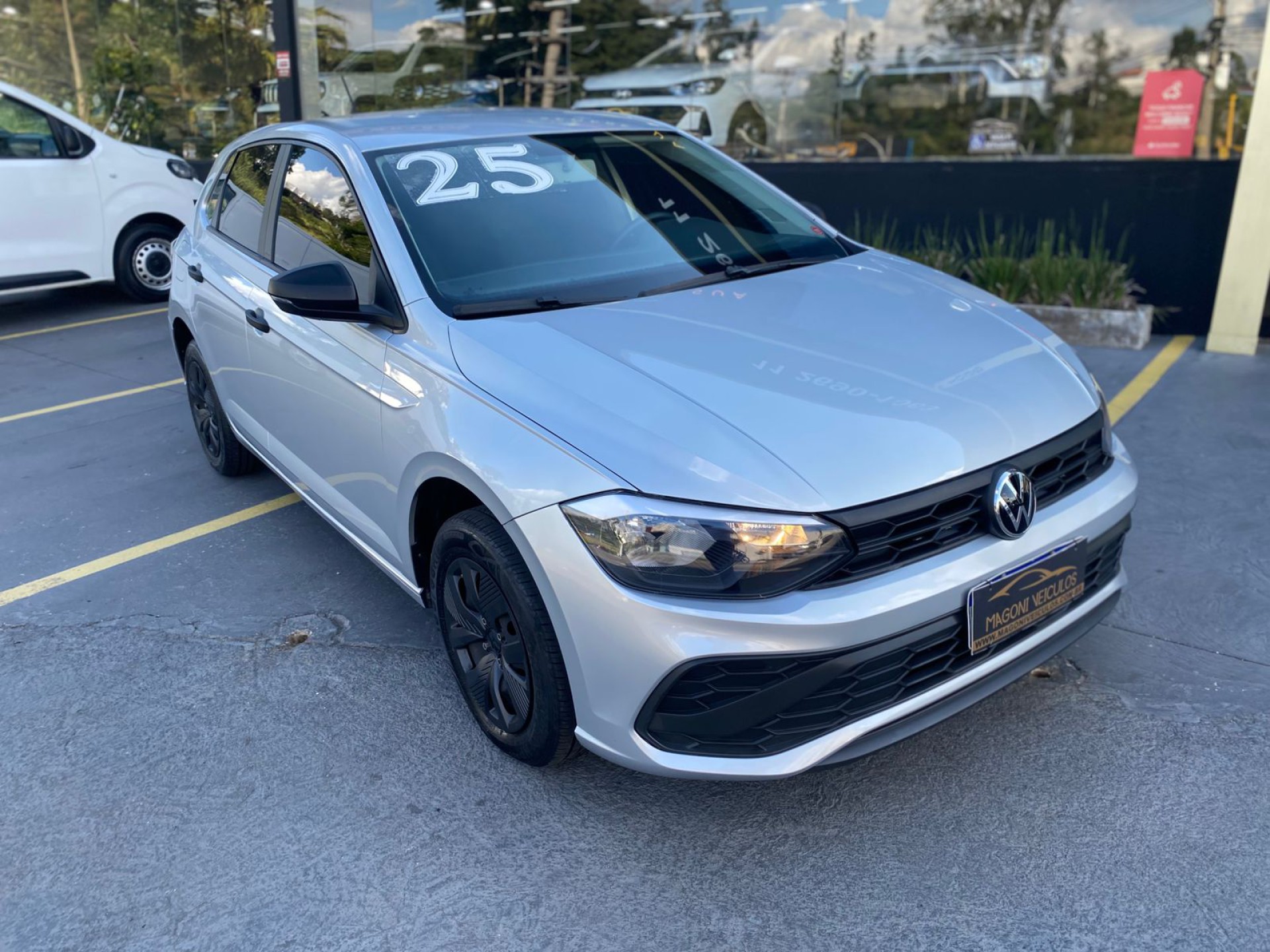 Foto Polo Track 1.0 Flex 12v 5p