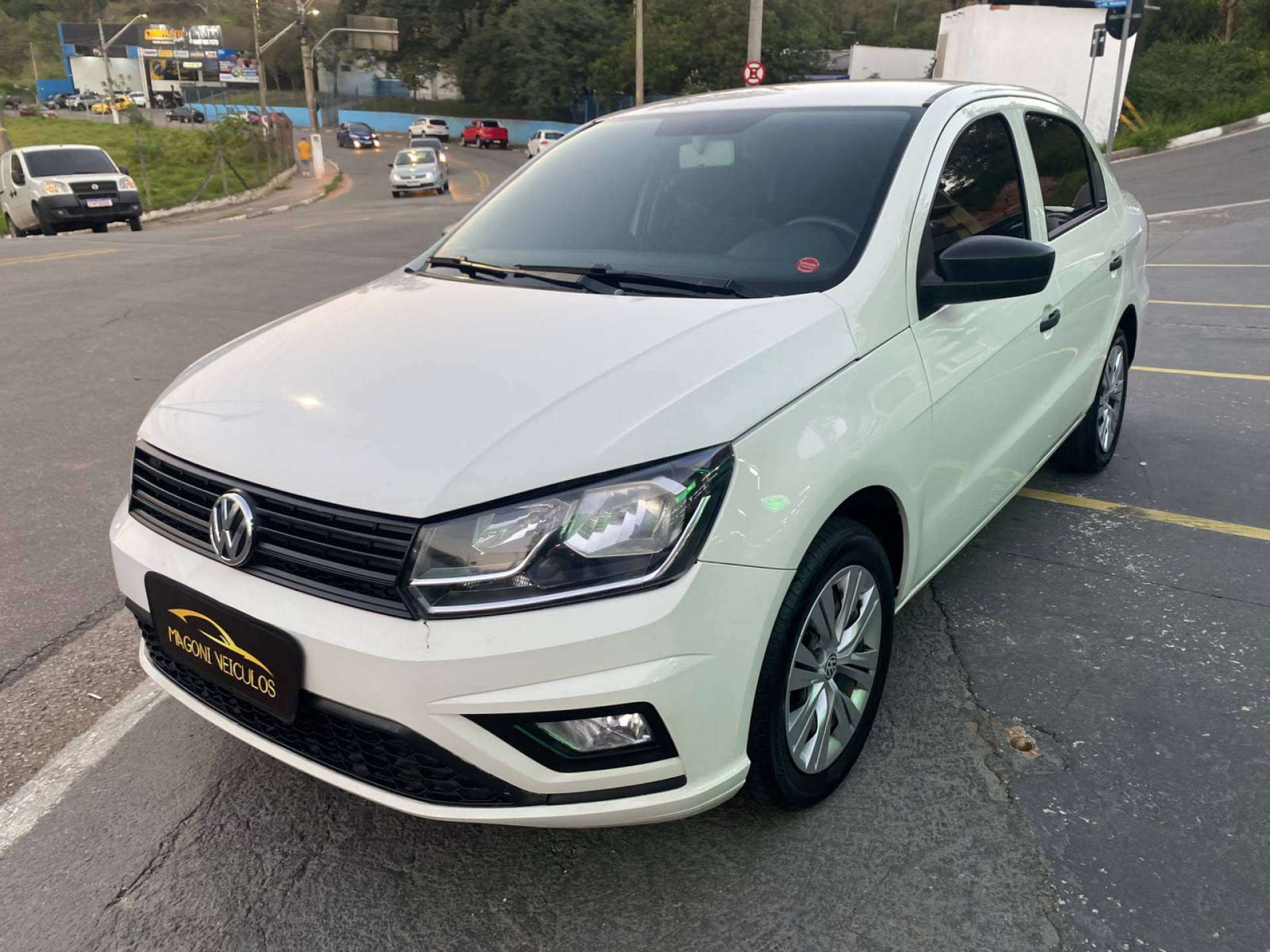 Foto Voyage 1.0 Flex 12v 4p