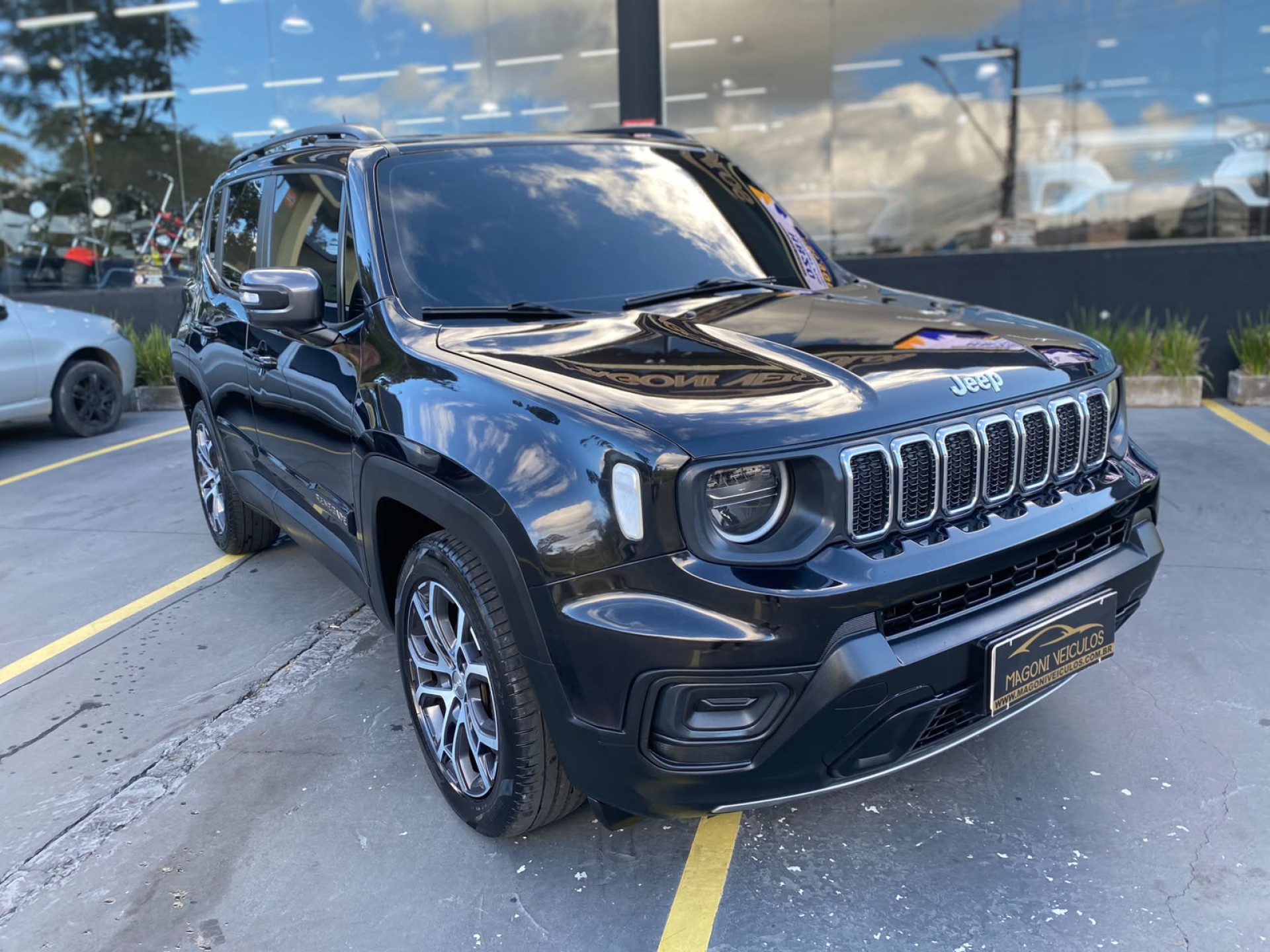 Foto Renegade Long. T270 1.3 Tb 4x2 Flex Aut.