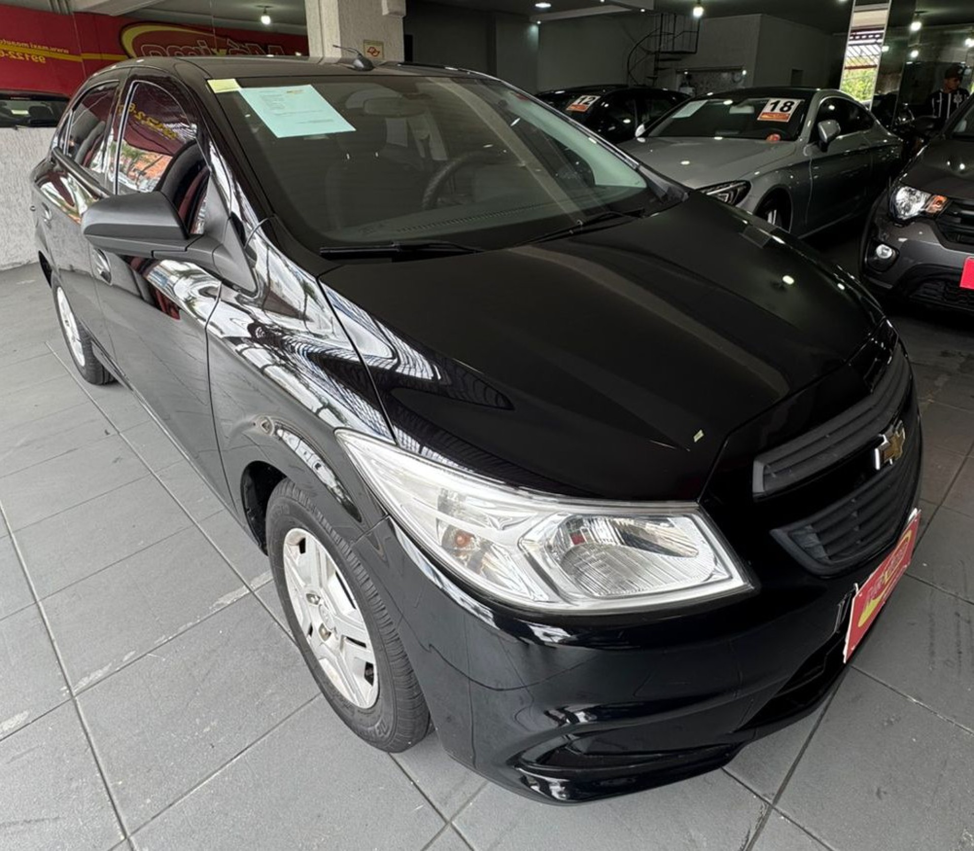 Foto Onix Hatch Joy 1.0 8v Flex 5p Mec.