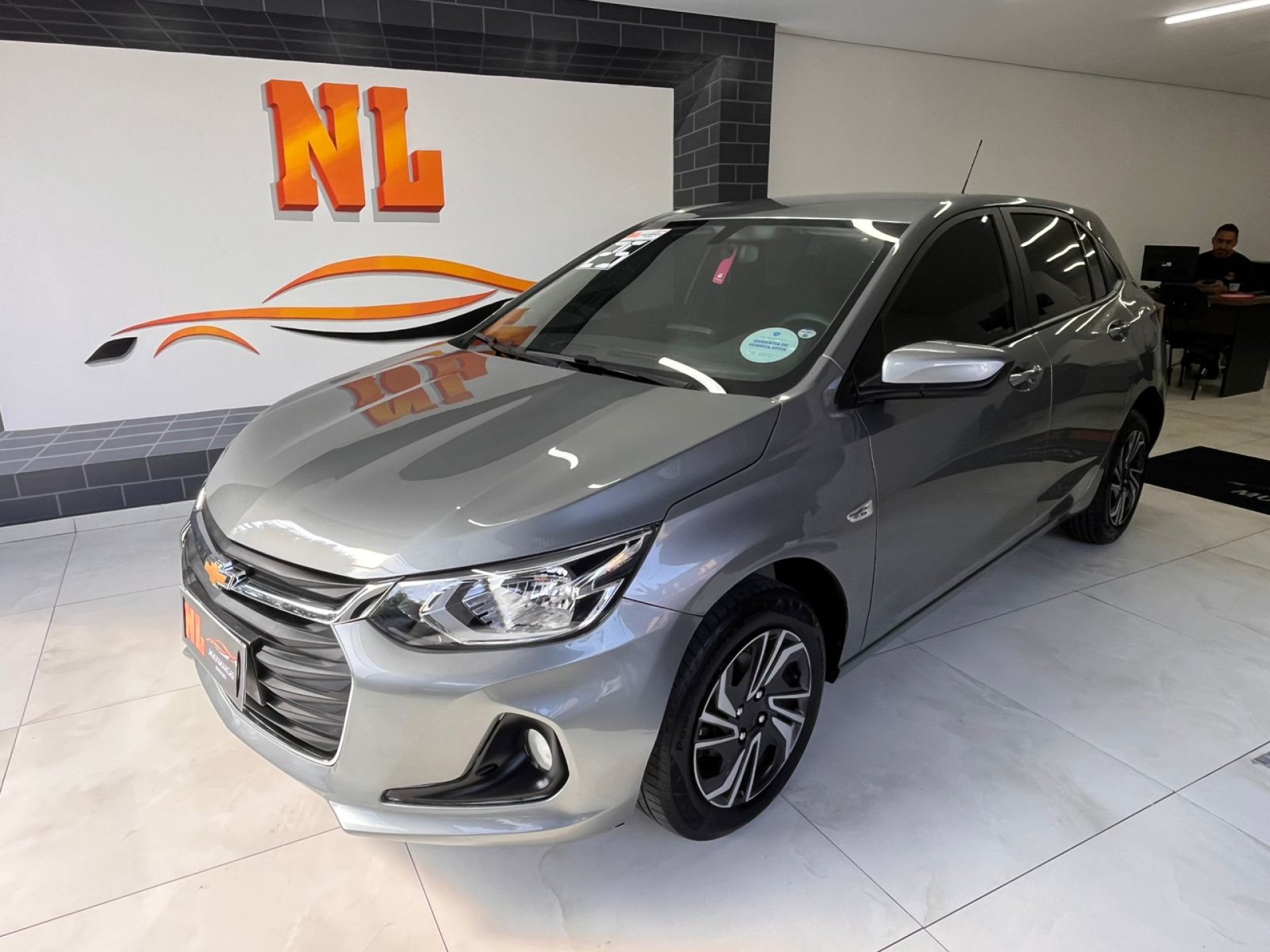 Foto Onix Hatch Lt 1.0 8v Flexpower 5p Mec.