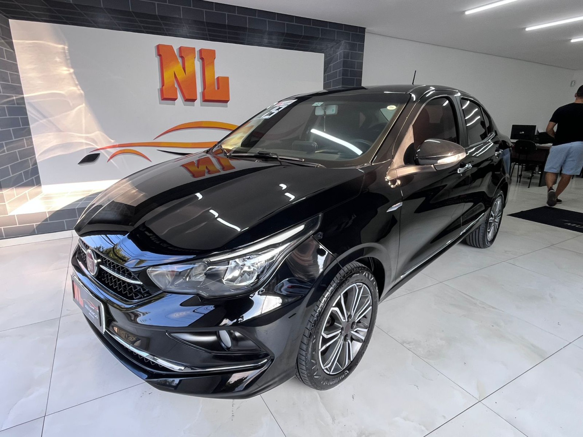 Foto Cronos Precision 1.8 16v Flex Aut.