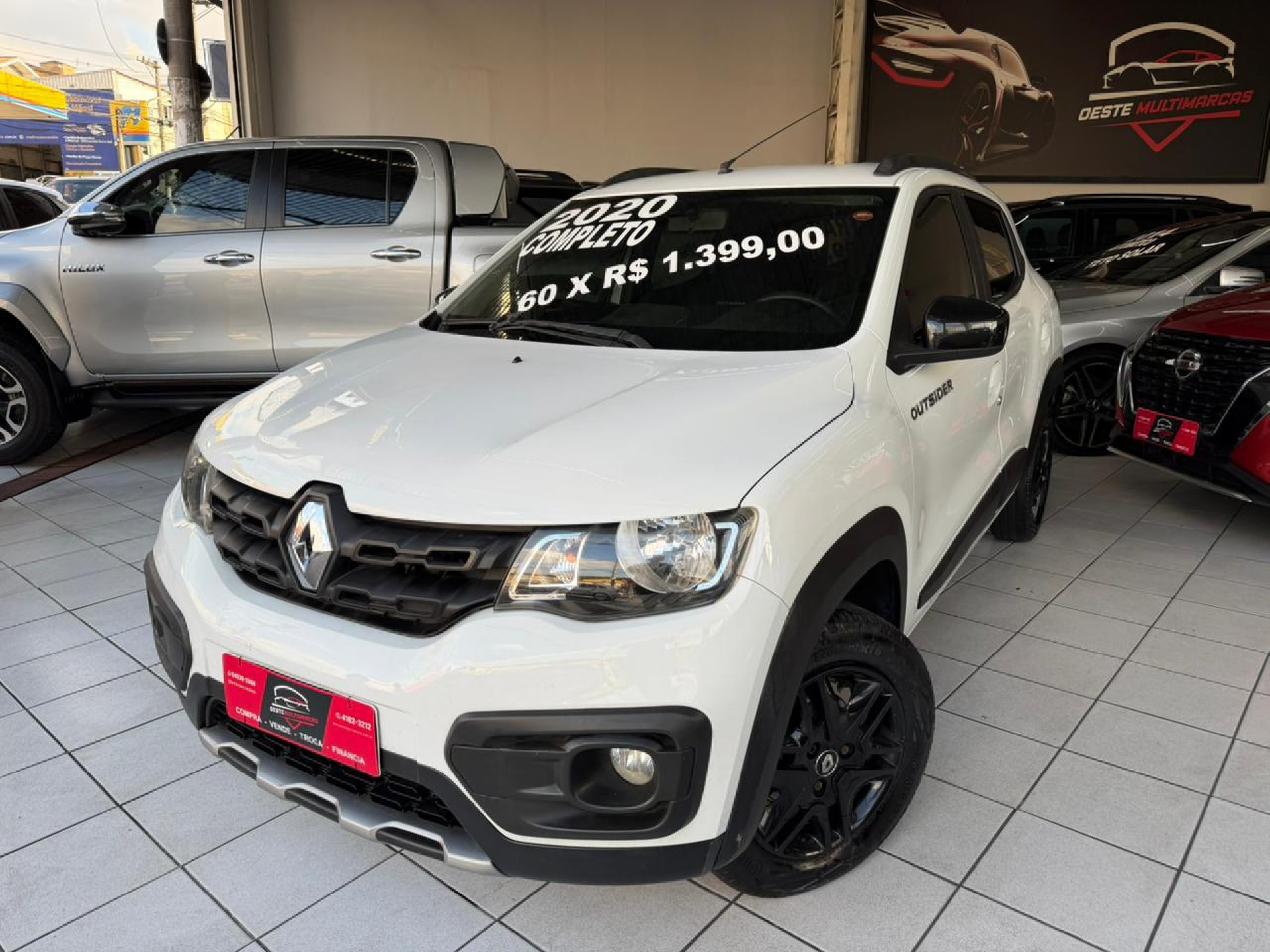 Foto Kwid Outsider 1.0 Flex 12v 5p Mec.