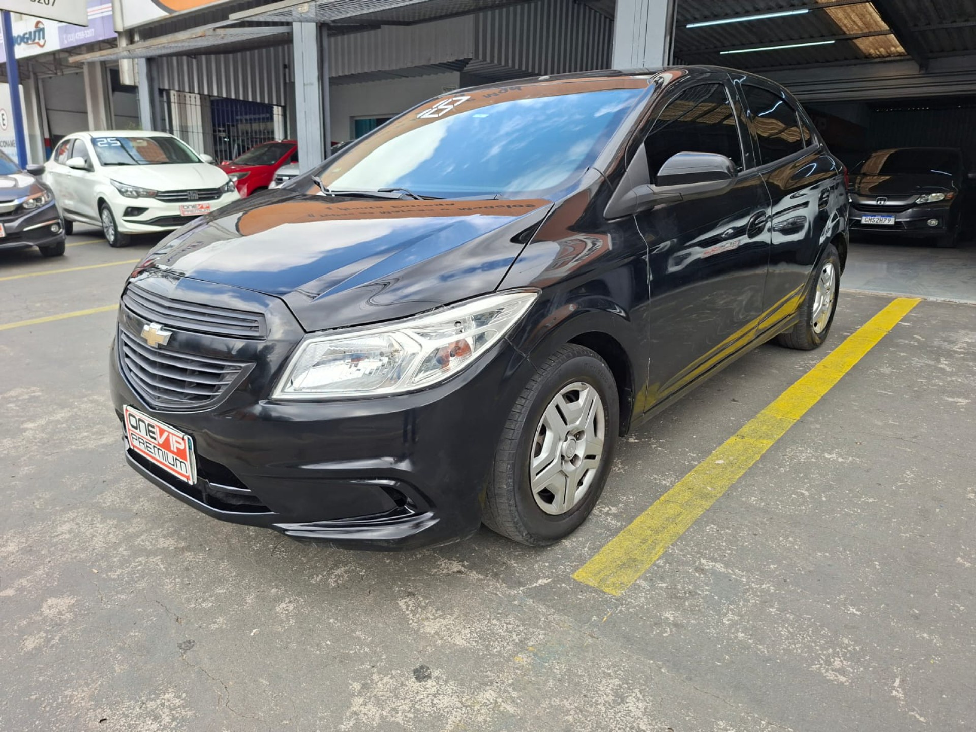 Foto Onix Hatch Joy 1.0 8v Flex 5p Mec.