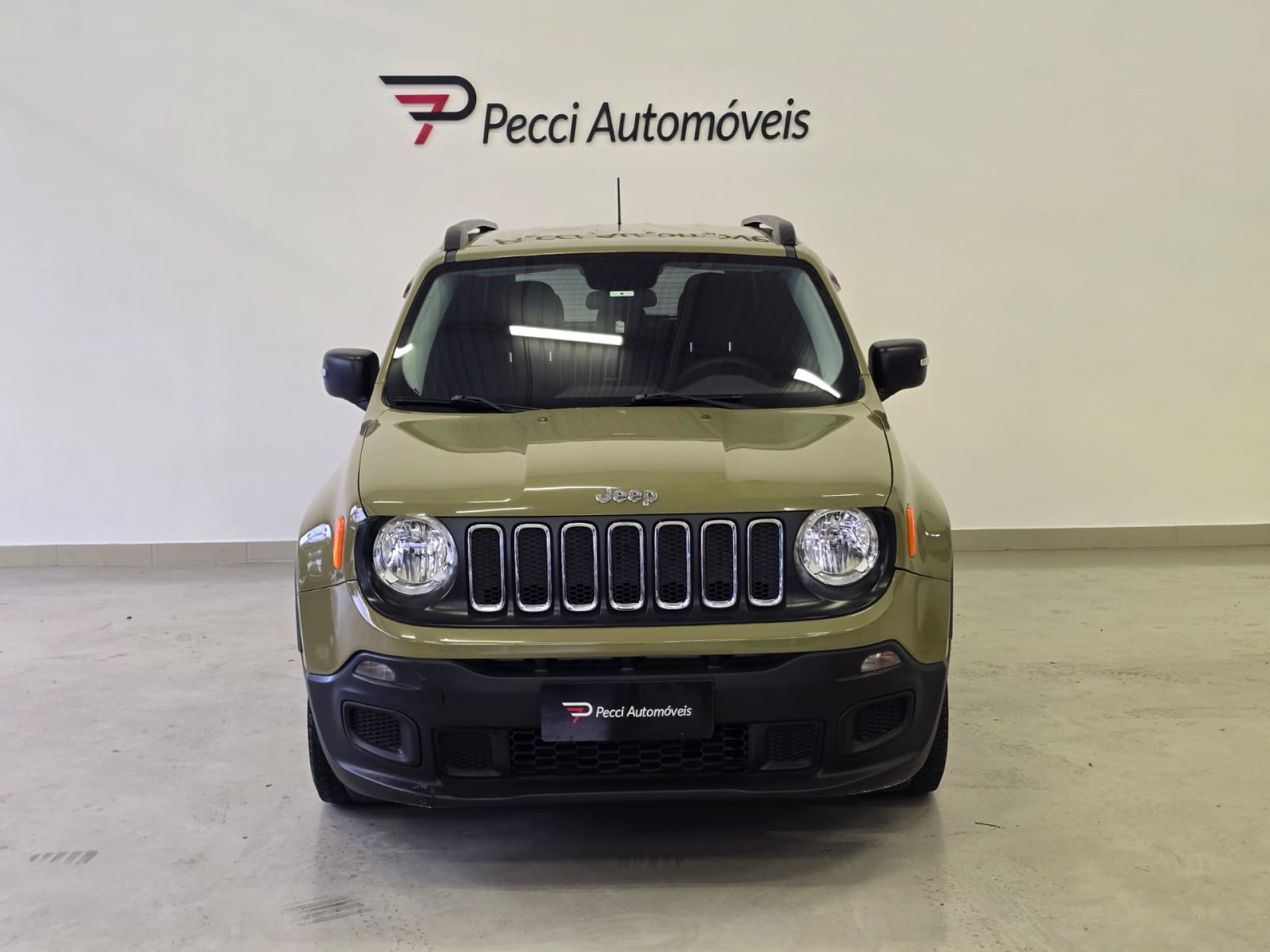 Foto Renegade 1.8 4x2 Flex 16v Mec.