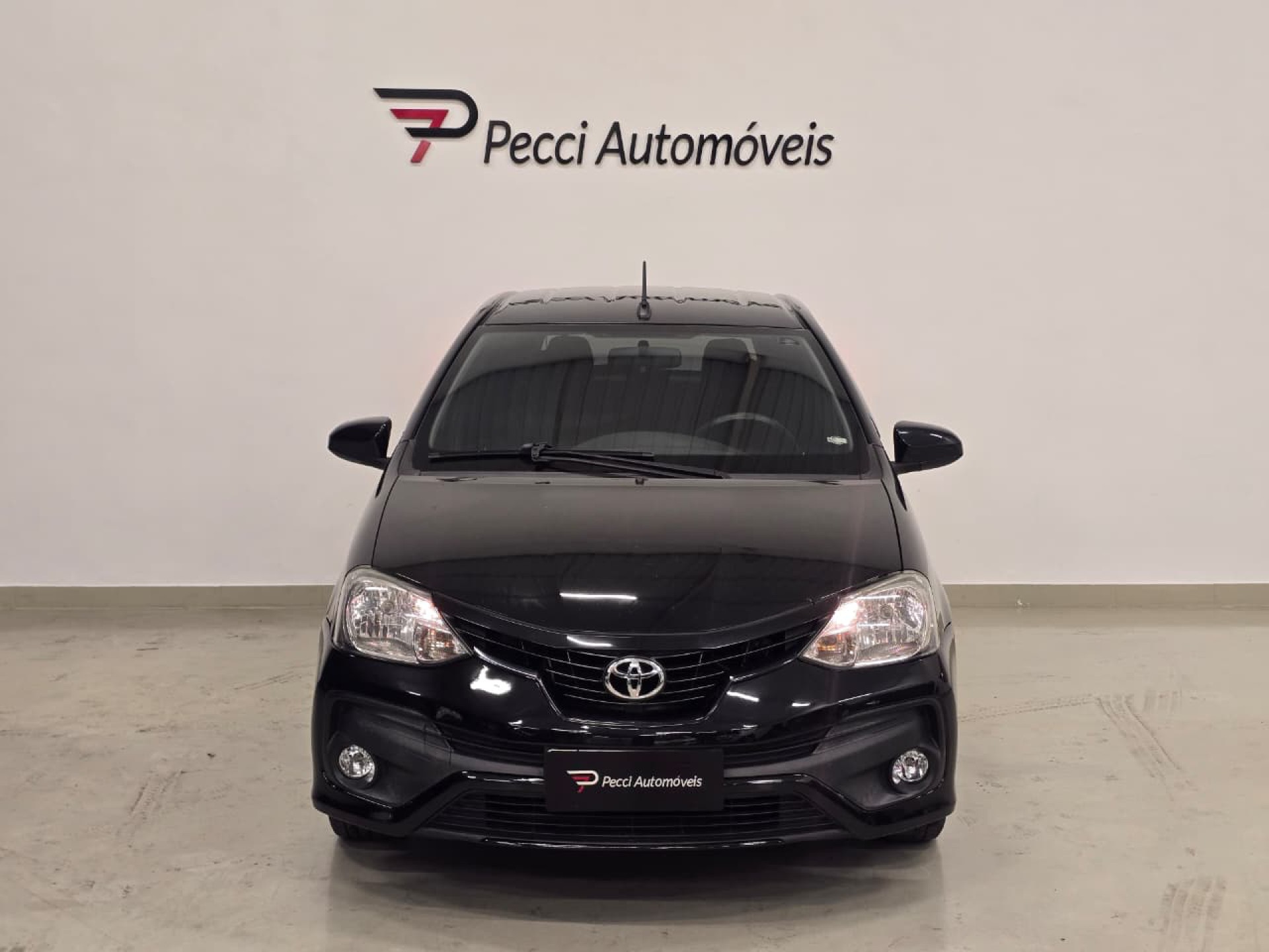 Toyota Etios X 1.3 Flex 16v 5p Mec.
