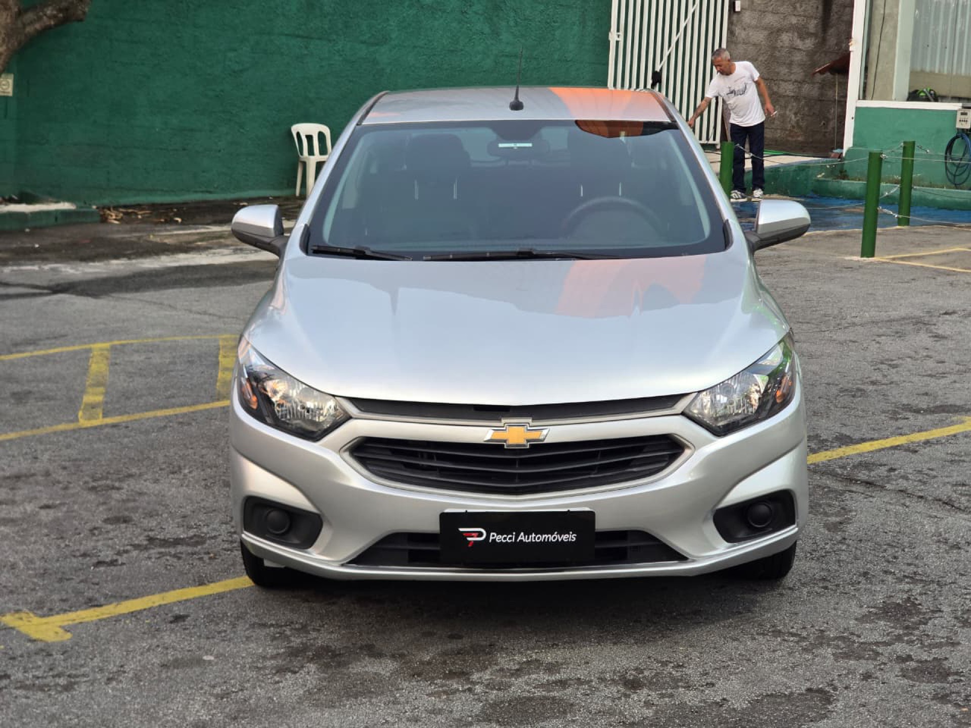 Chevrolet Onix Hatch Lt 1.0 8v Flexpower 5p Mec.