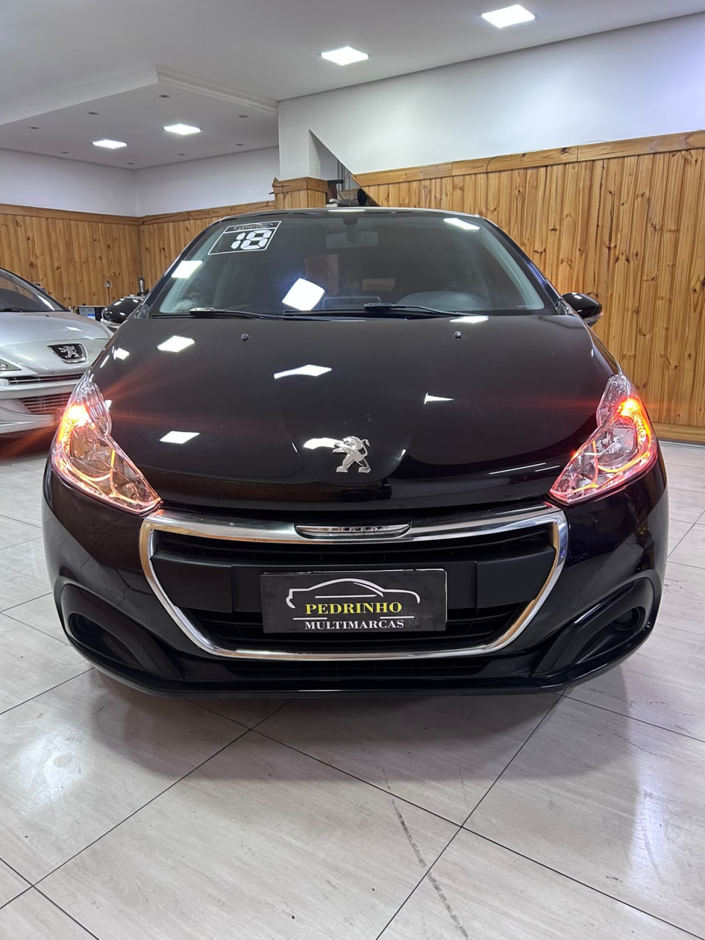 Peugeot 208 Active 1.2 Flex 12v 5p Mec.