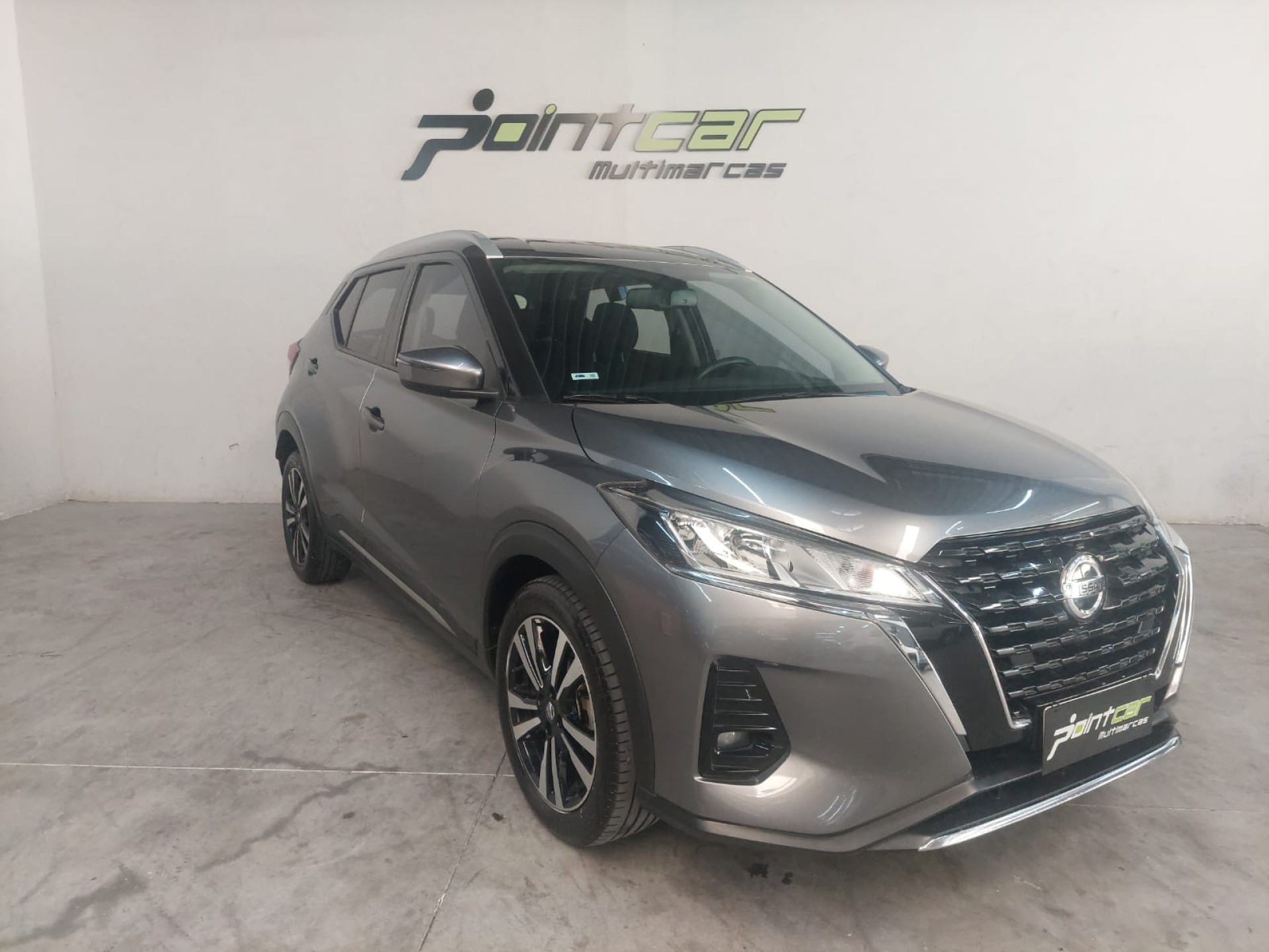 Foto Kicks Advance 1.6 16v Flex Aut.