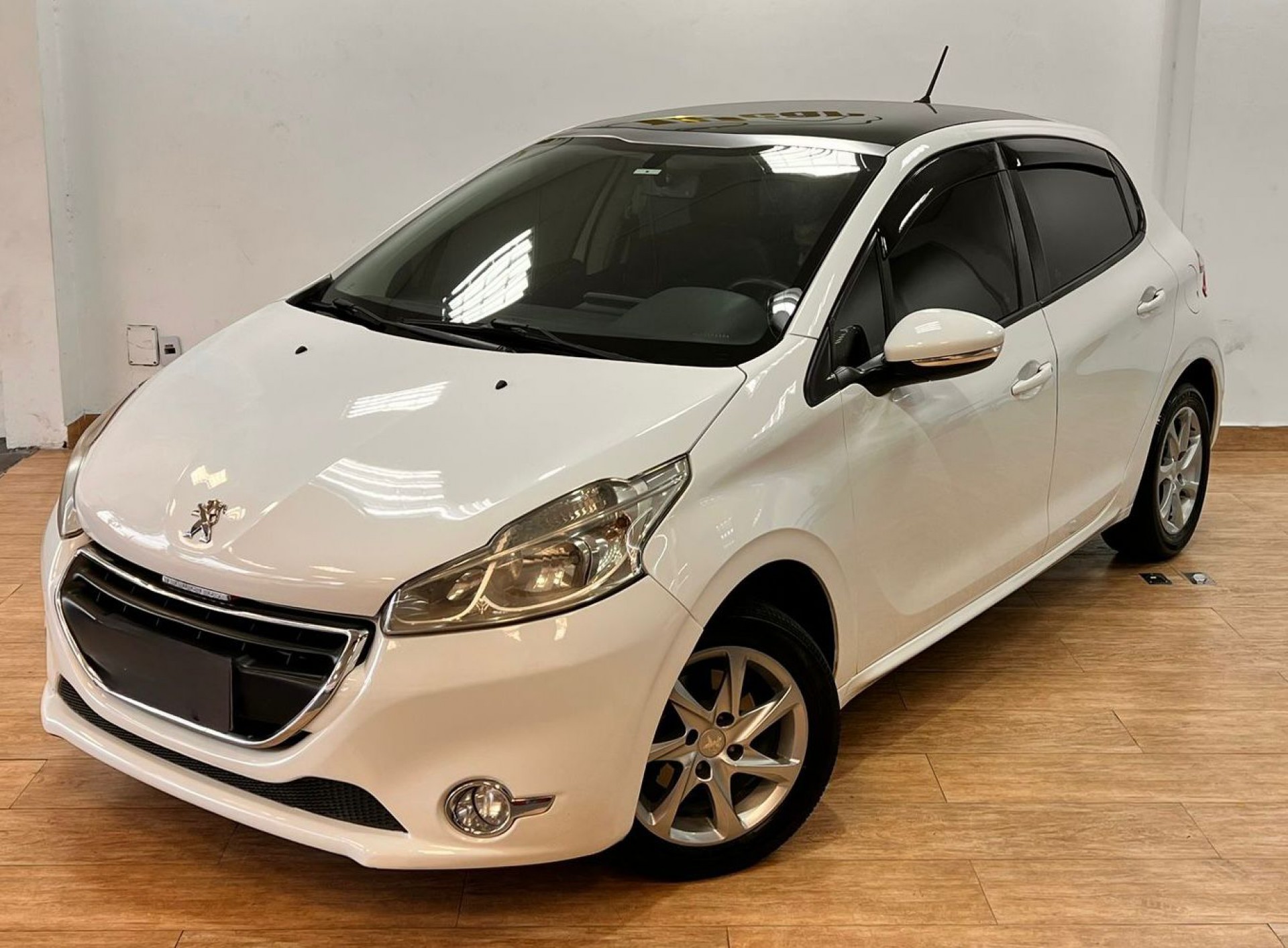 Foto 208 Allure 1.5 Flex 8v 5p