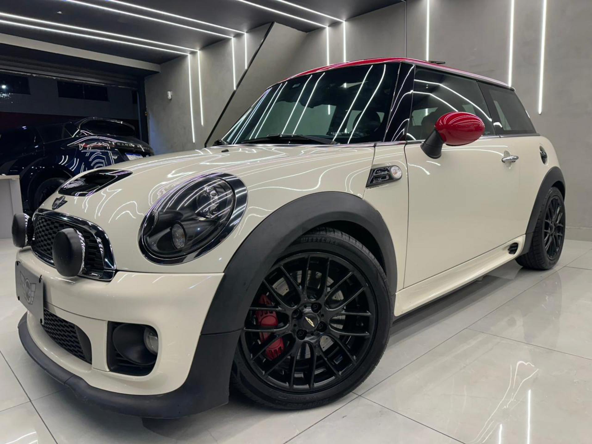 Foto Cooper Coupe John Works 1.6 Aut.